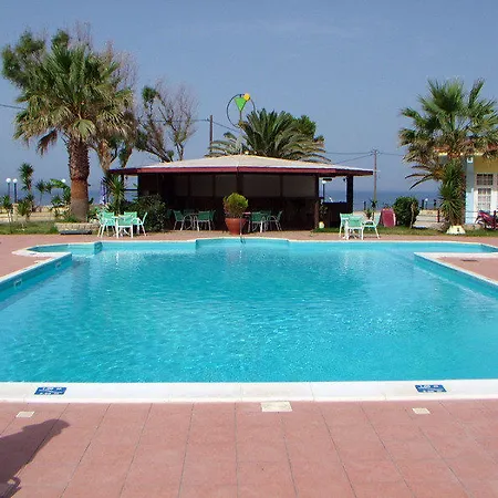 Ammes Aparthotel 3*