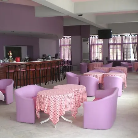 Ammes Aparthotel 3*