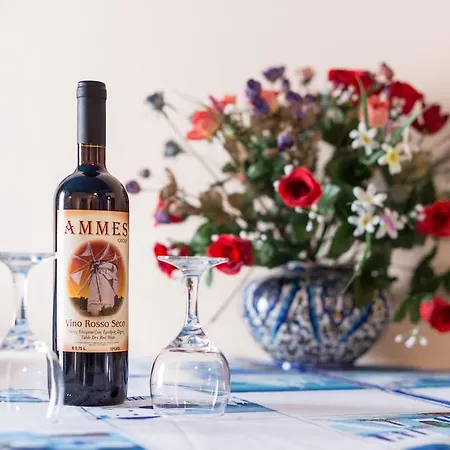 Ξενοδοχείο με διαμερίσματα Ammes Livathos (Kefalonia)